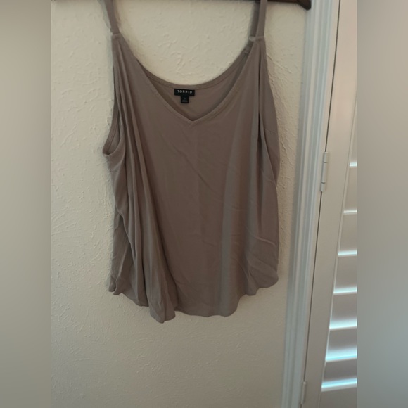 Torrid Gray Linen Like Tank- New Without Tags- 1X - Picture 1 of 3